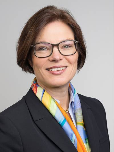 Dr. Helga Metzel